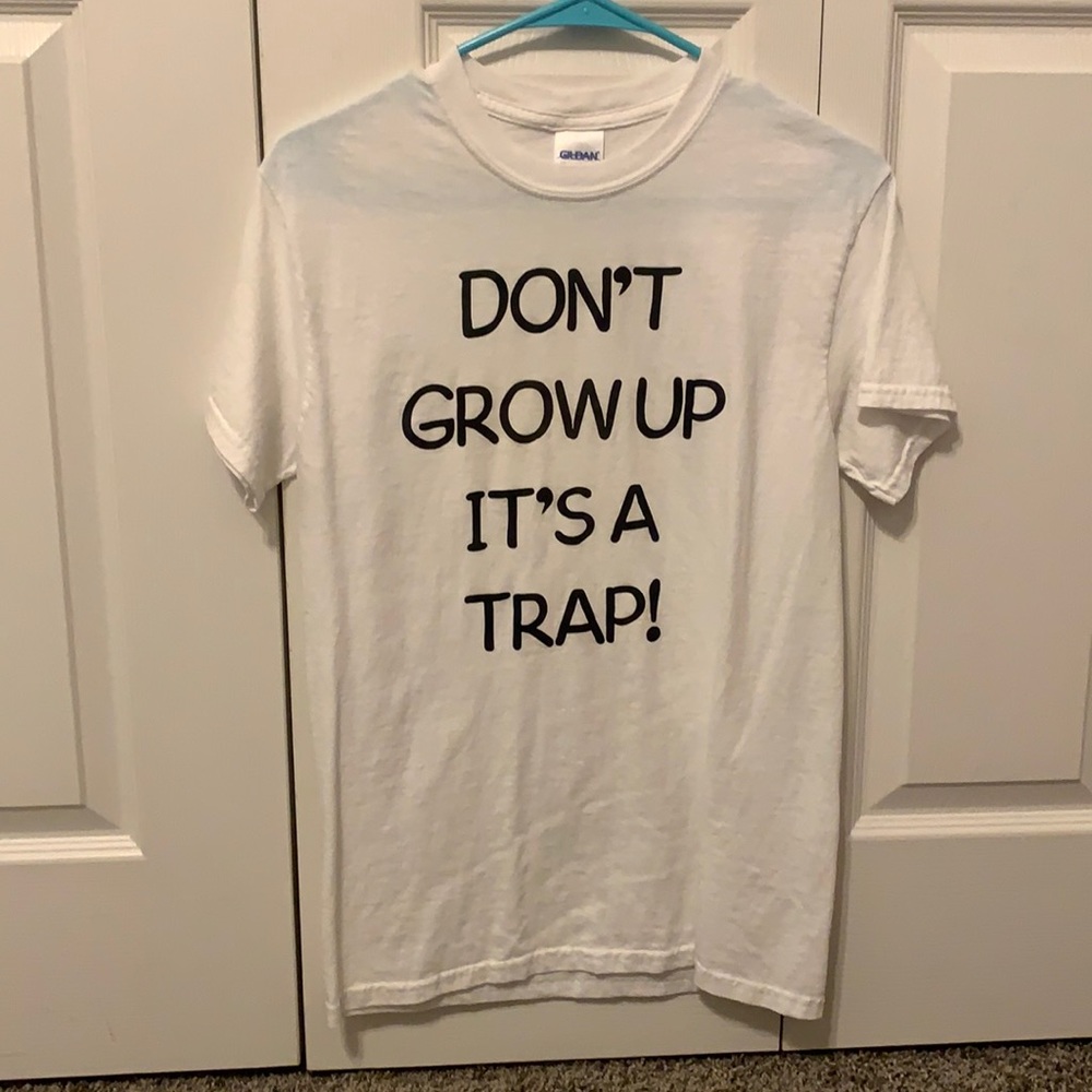 Graphic tee, worn once!